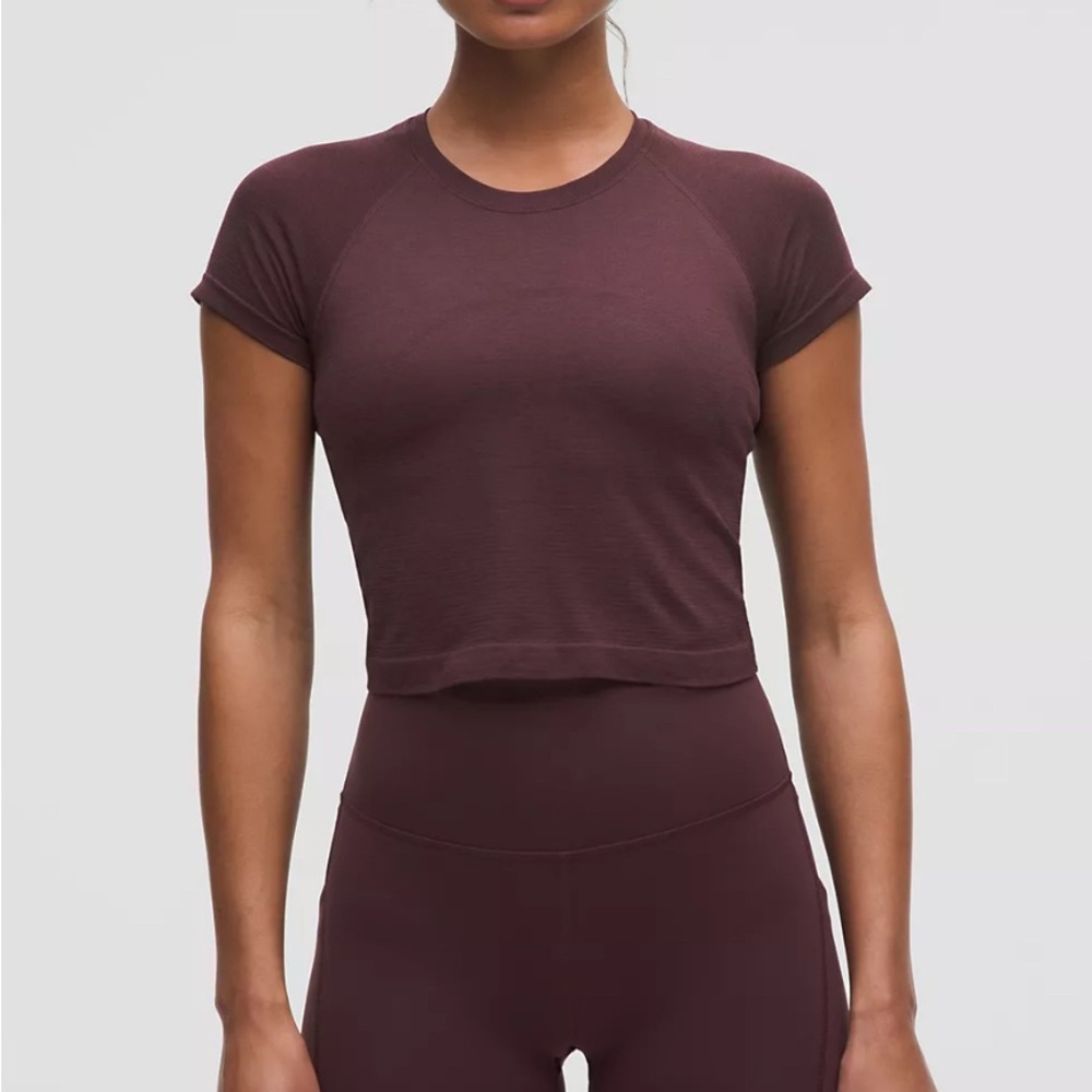 Lululemon Swiftly Cropped Short Sleeve 2.0 in Goodnight Plum.